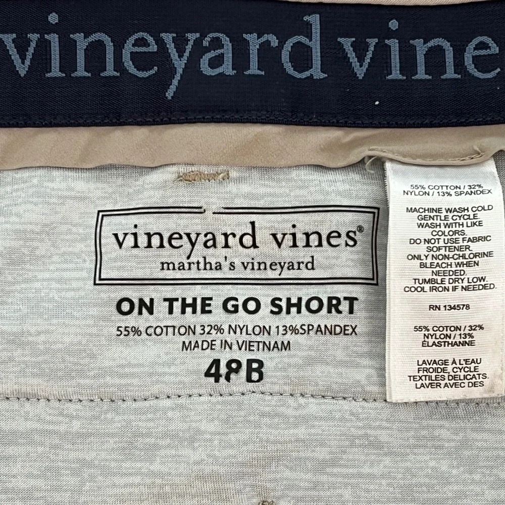 Vineyard Vines Mens On The Go Shorts 48B Khaki Performance Stretch Golf Workwear
